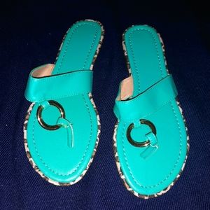 Turquoise with cheetah print outside sandals Sz 8